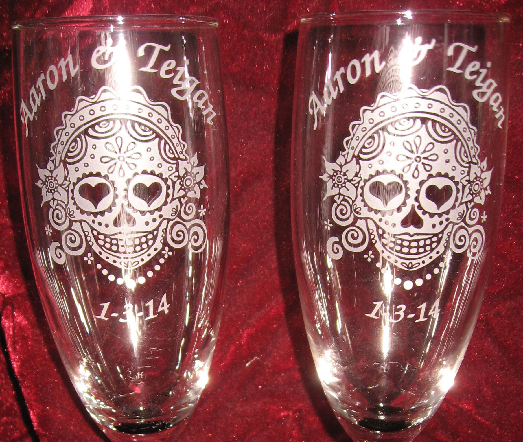 Personalized Engraved Sugar Skull Bride and Groom black champagne flutes Engraved Sugar Skull Bride and Groom black champagne flutes Personalized